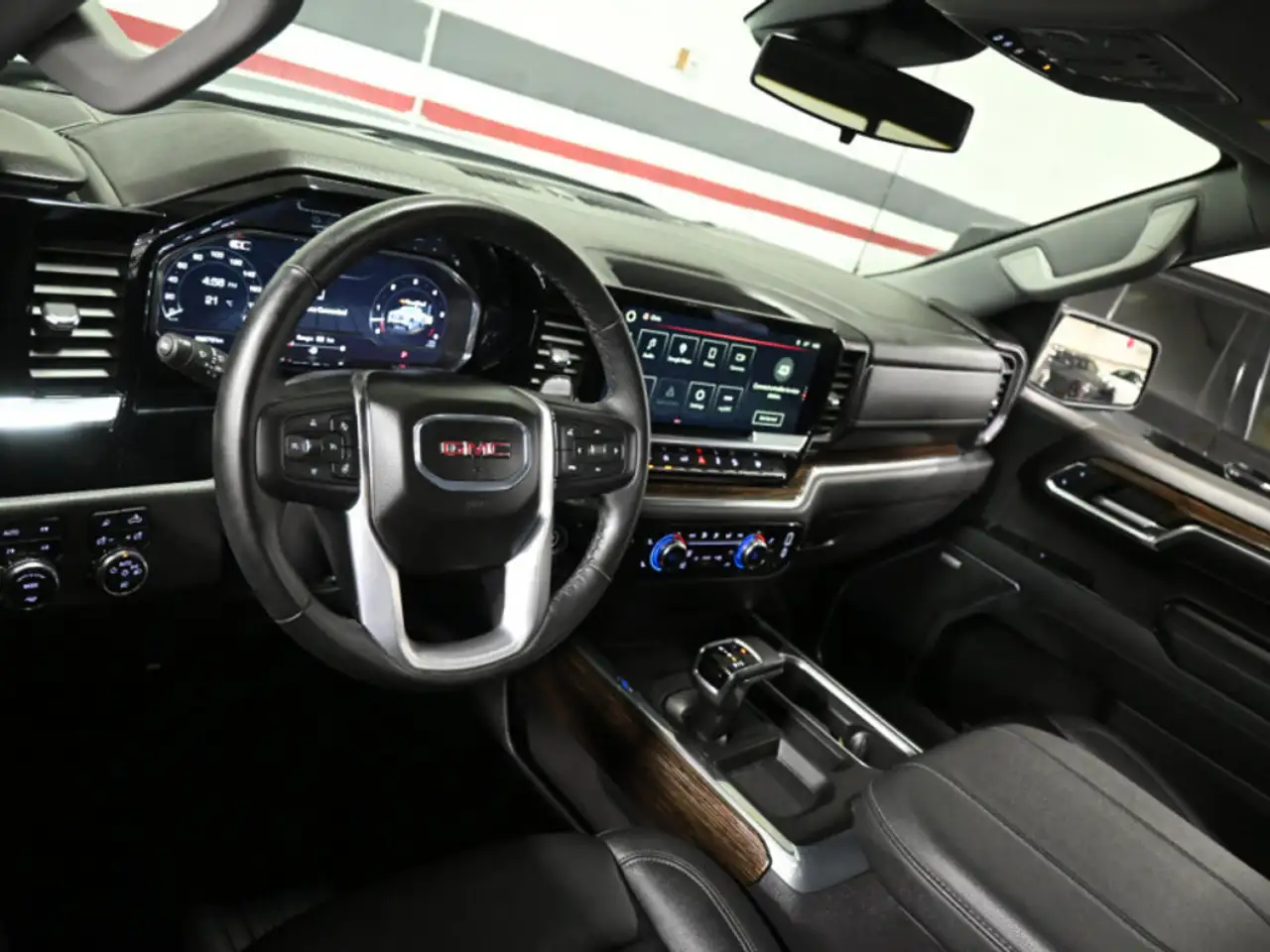 GMC Sierra 1500 снимка GMC Sierra 1500