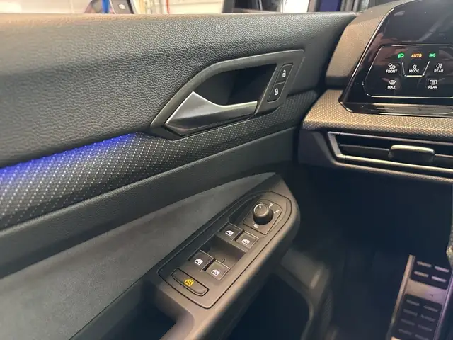 Volkswagen Golf view 20
