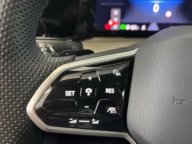 Volkswagen Golf view 18