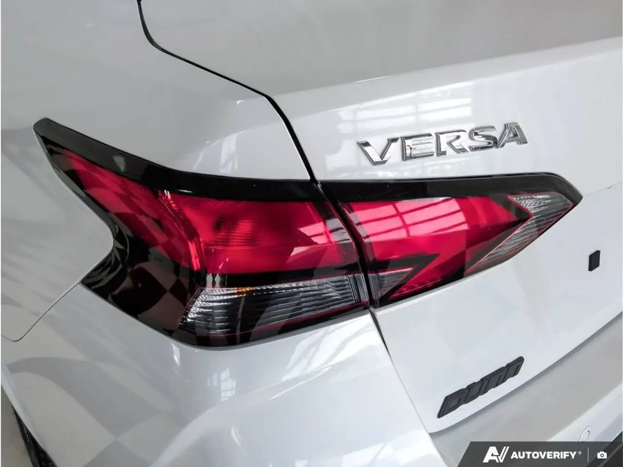 Nissan Versa photo Nissan Versa