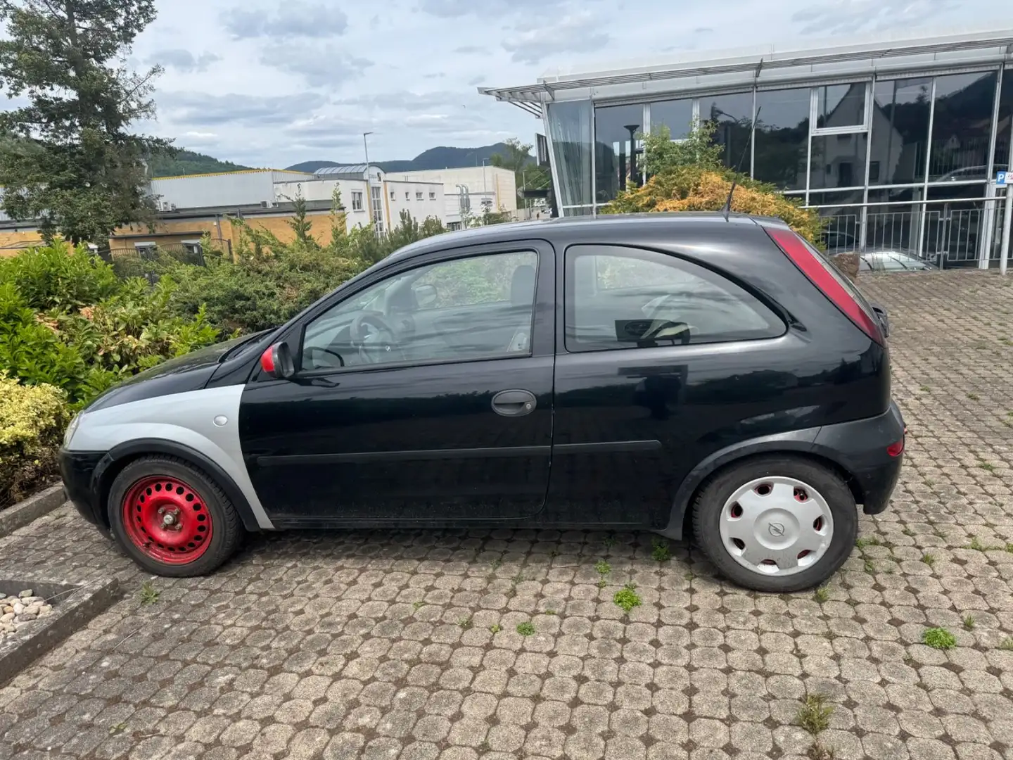 Opel Corsa 1.2 Black & Silver+ - 2