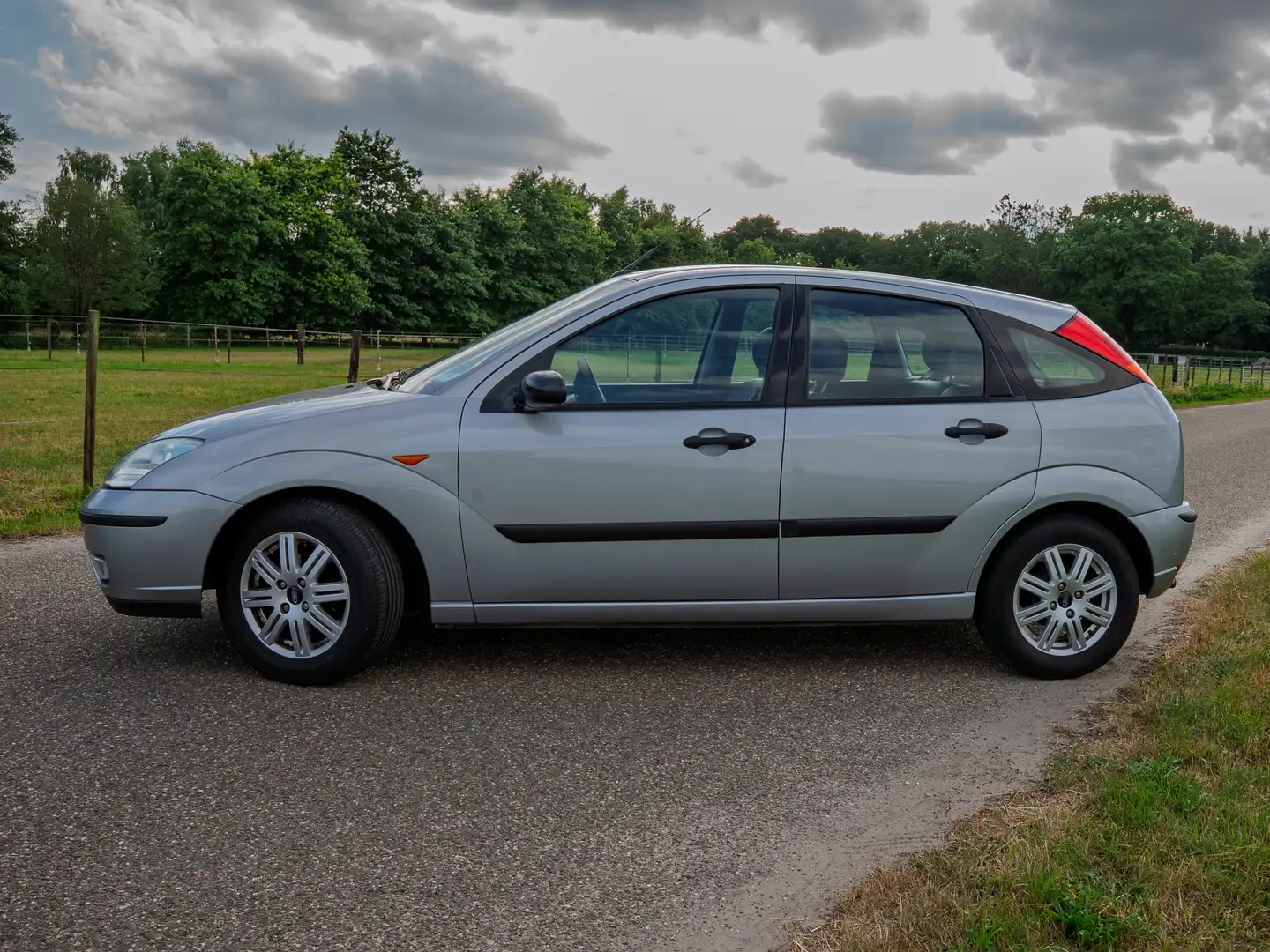 Ford Focus Focus 1.6-16V Futura Argent - 2