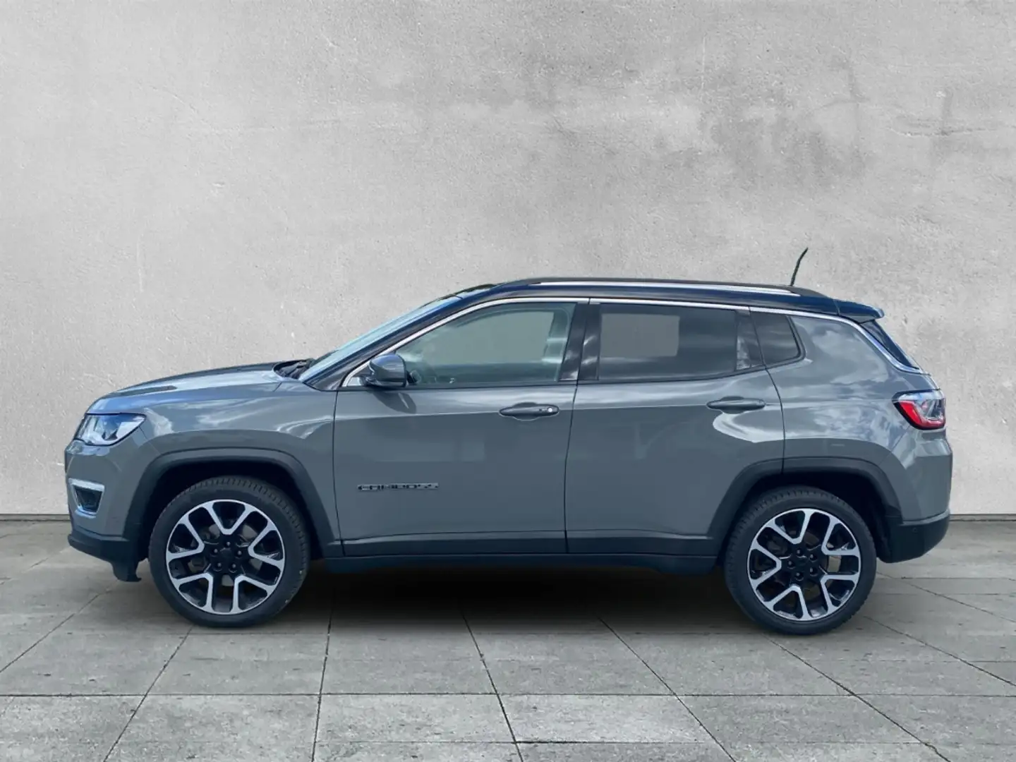 Jeep Compass Limited FWD 1.3 XENON+AHK+NAVI+DAB+SHZ Grijs - 2