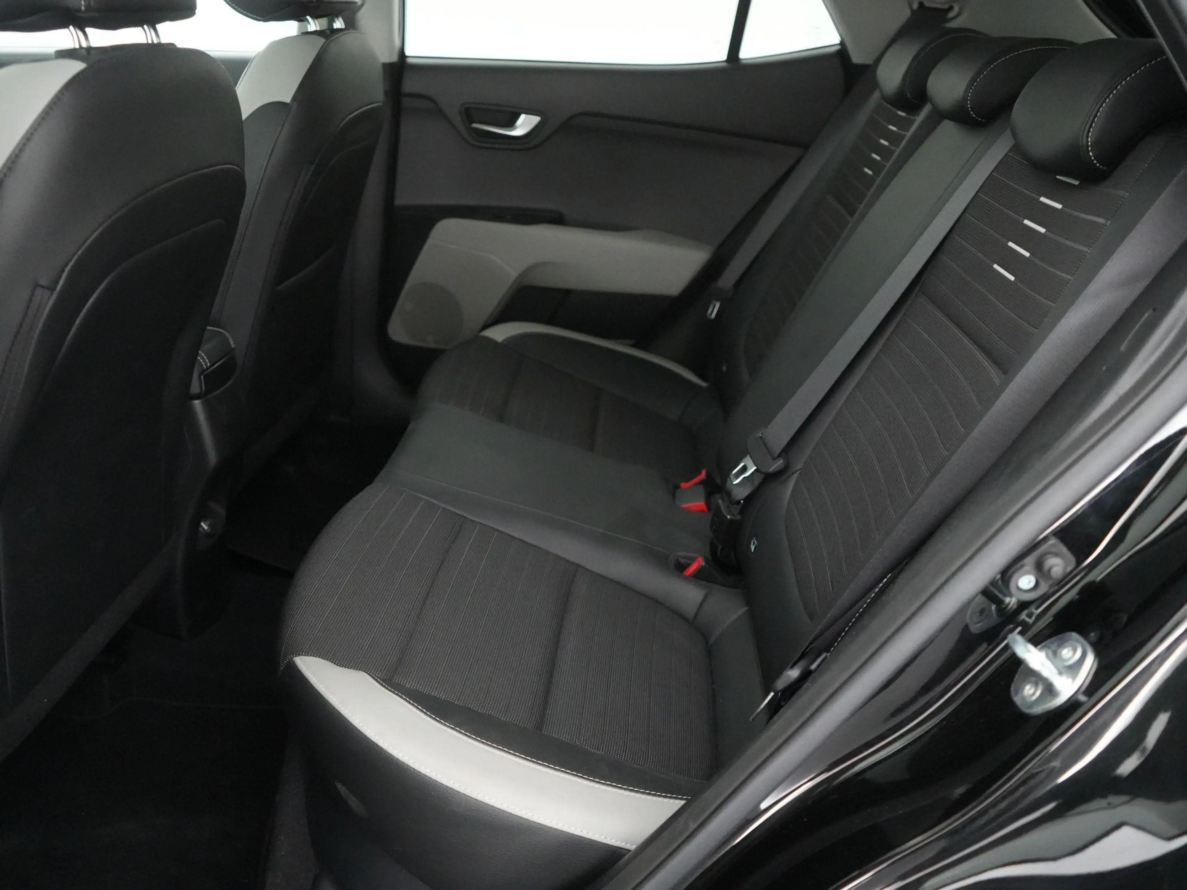 Kia Stonic 1.0 T 100 Style Edition DCT — photo 10