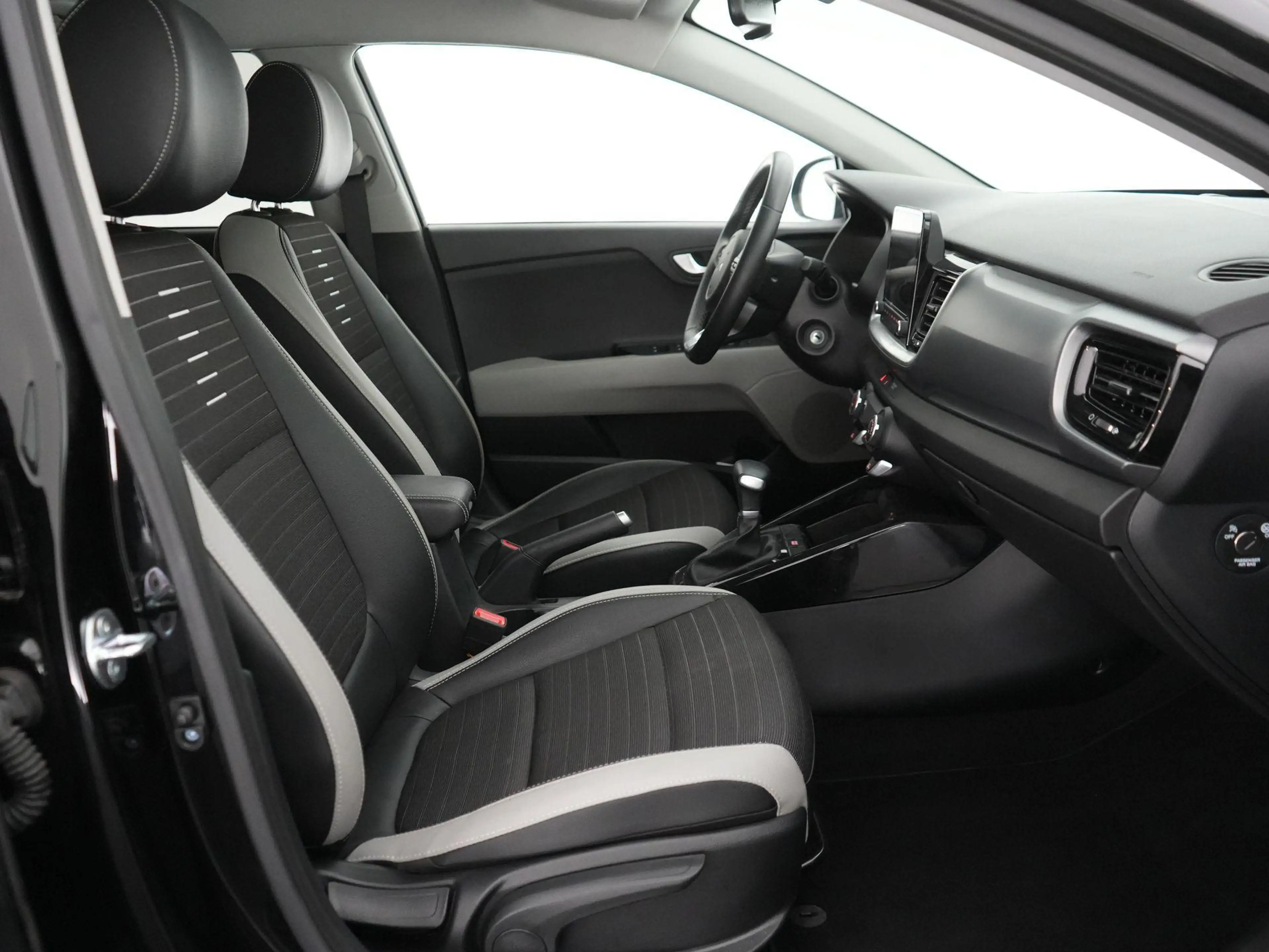 Kia Stonic 1.0 T 100 Style Edition DCT — photo 11
