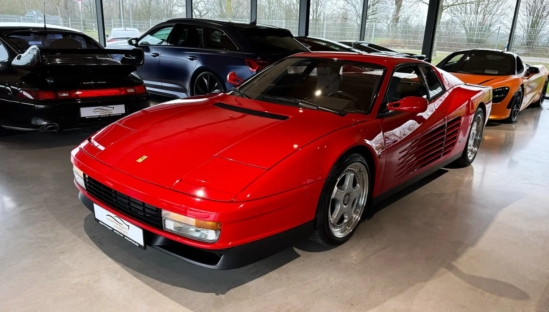 Ferrari Testarossa original Lack, 8600km, 2. Hand Red - 1