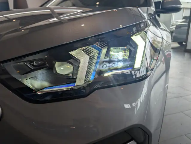 BMW X2 view 27