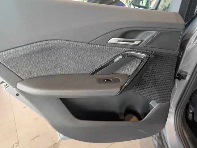 BMW X2 view 21