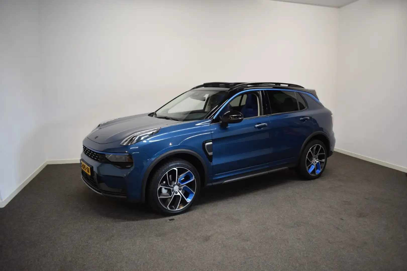 Lynk & Co 01 1.5 261pk AUT7 PHEV 72km Elec. Pano/ Adapt./ 360 C Blau - 2