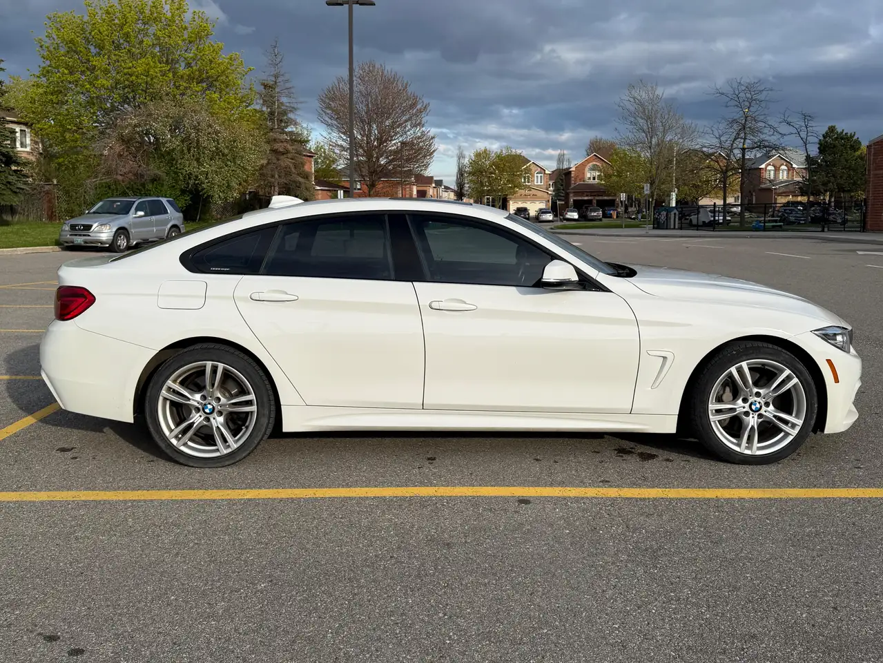 BMW 4 Series снимка BMW 4 Series