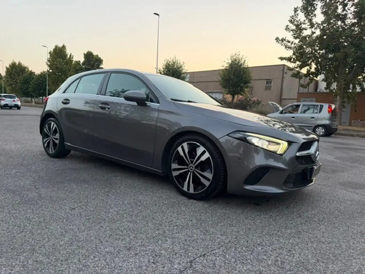 Mercedes-Benz A 180