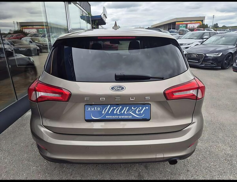 Ford Focus Traveller 1,0 EcoBoost Trend Edition — photo 3