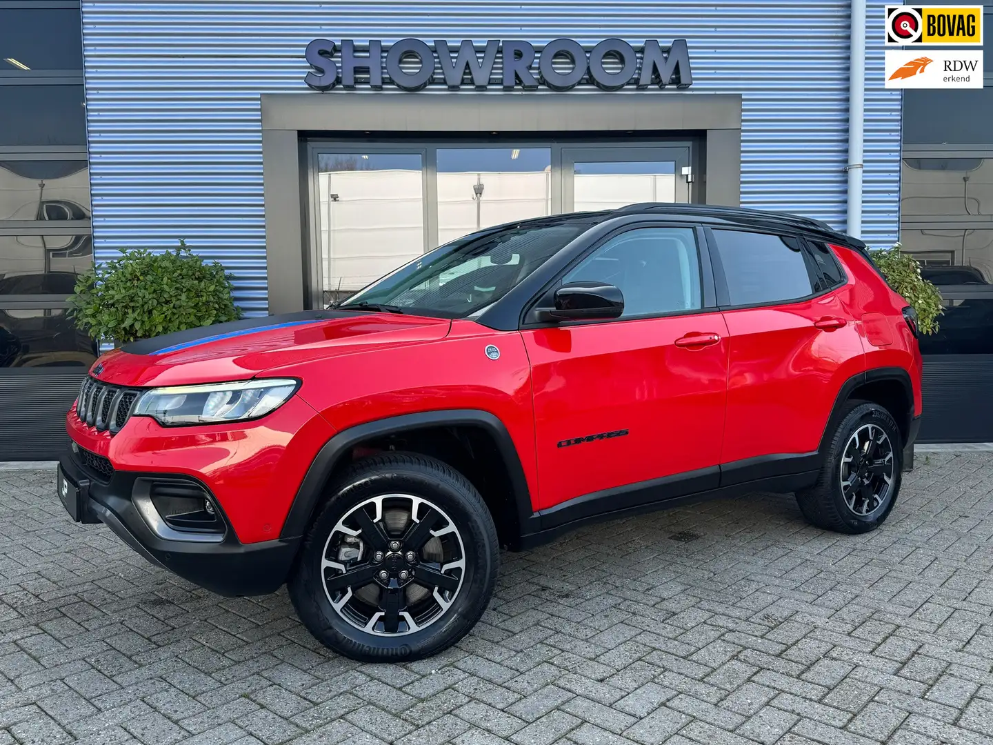 Jeep Compass 4xe 240 Plug-in Hybrid Electric Trailhawk Red - 1