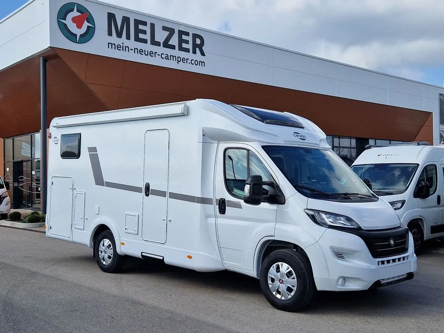 Carado T334S 140PS Modell 2025 Hubbett Markise Weiß - 1