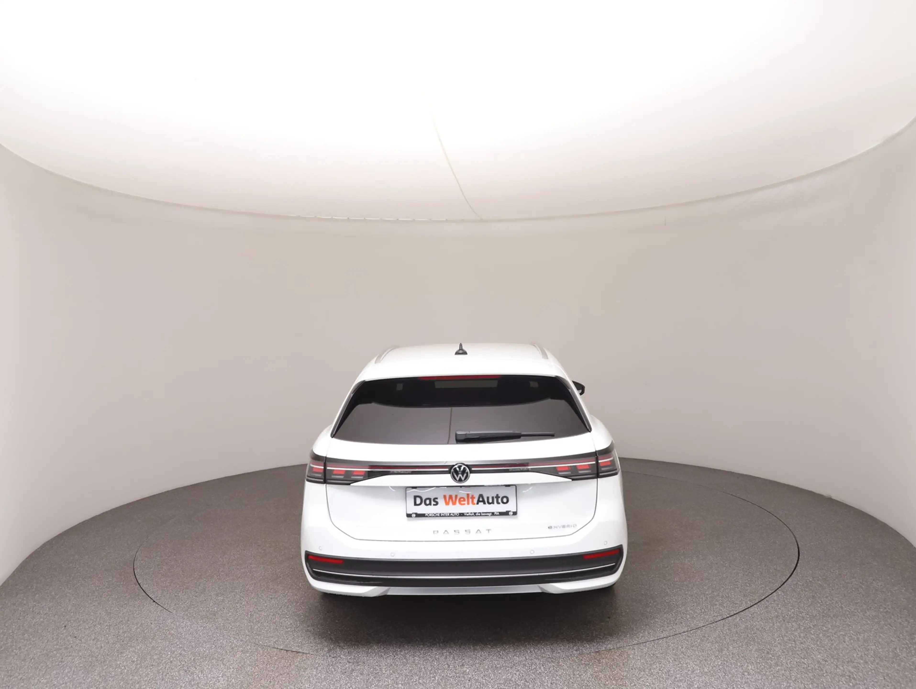 Volkswagen Passat Variant Business eHybrid 150kW — photo 5