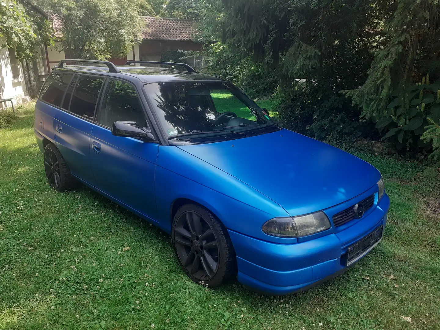 Opel Astra Astra Caravan 16V Sport, 2,0l Motor Blau - 1