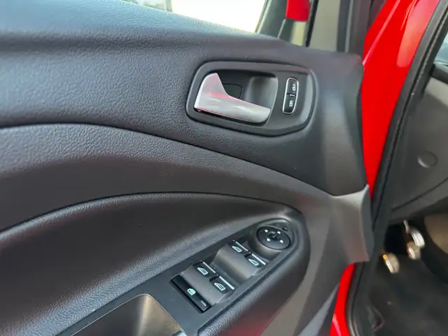 Ford Kuga view 16