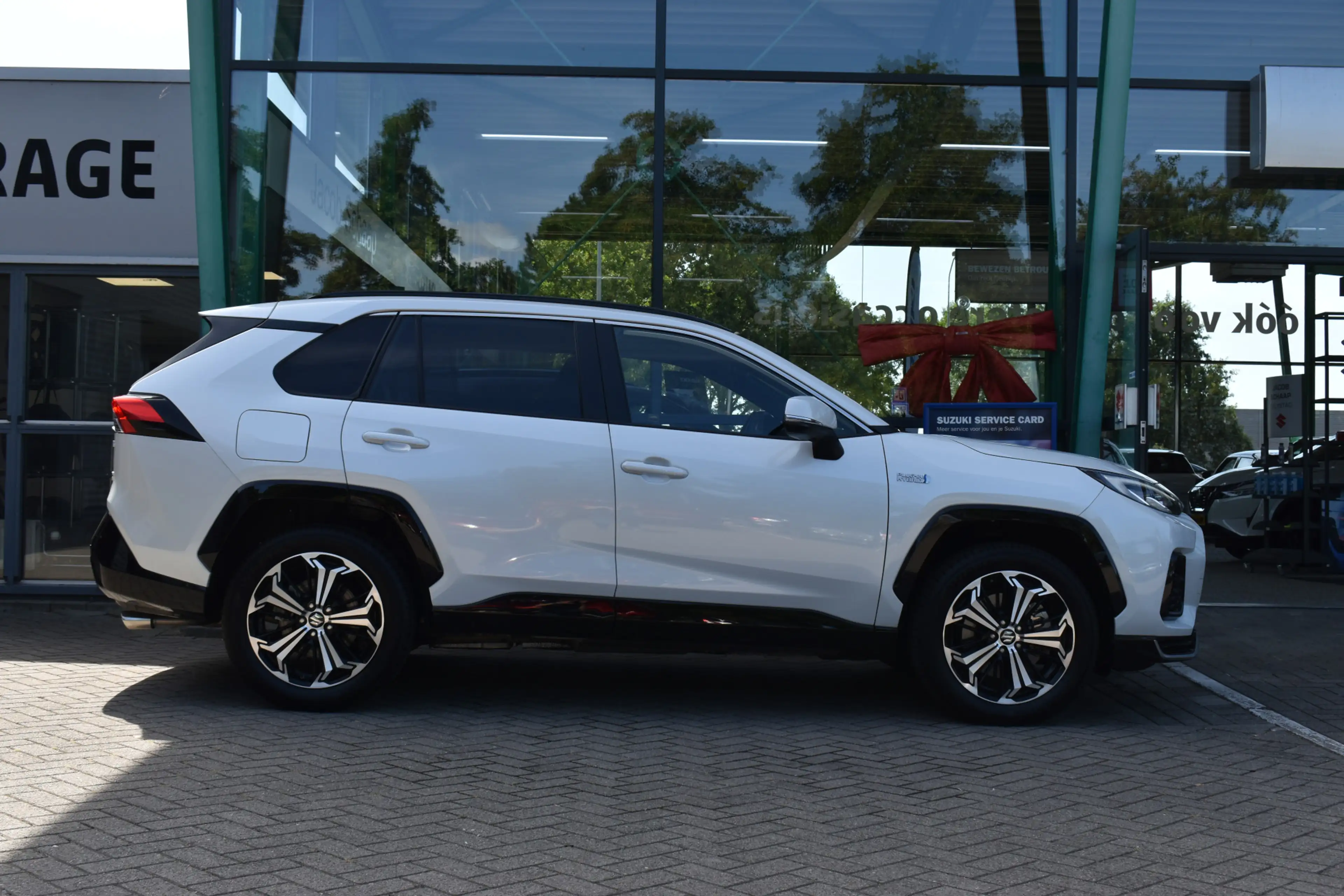 Toyota RAV 4 (Suzuki) 2.5 Plug-in Hybrid AWD Style Limited Auto — photo 9