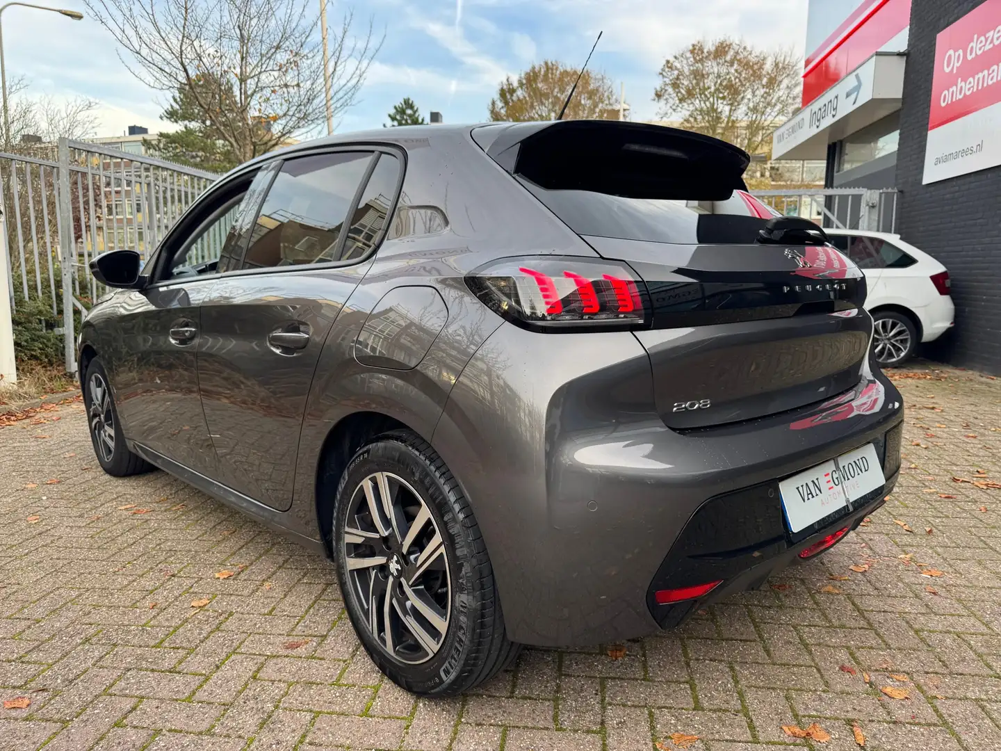 Peugeot 208 1.2 PureTech 100 Allure Gris - 2