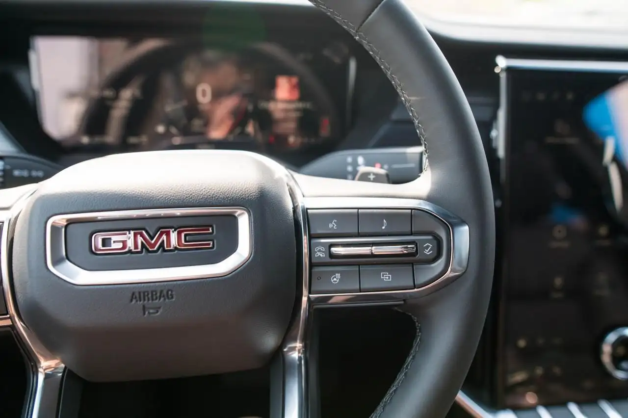 GMC Acadia снимка GMC Acadia