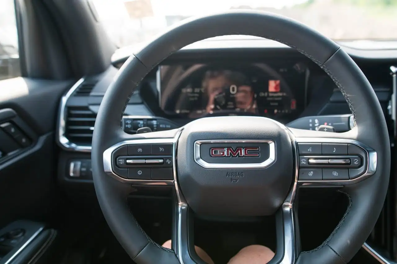 GMC Acadia снимка GMC Acadia