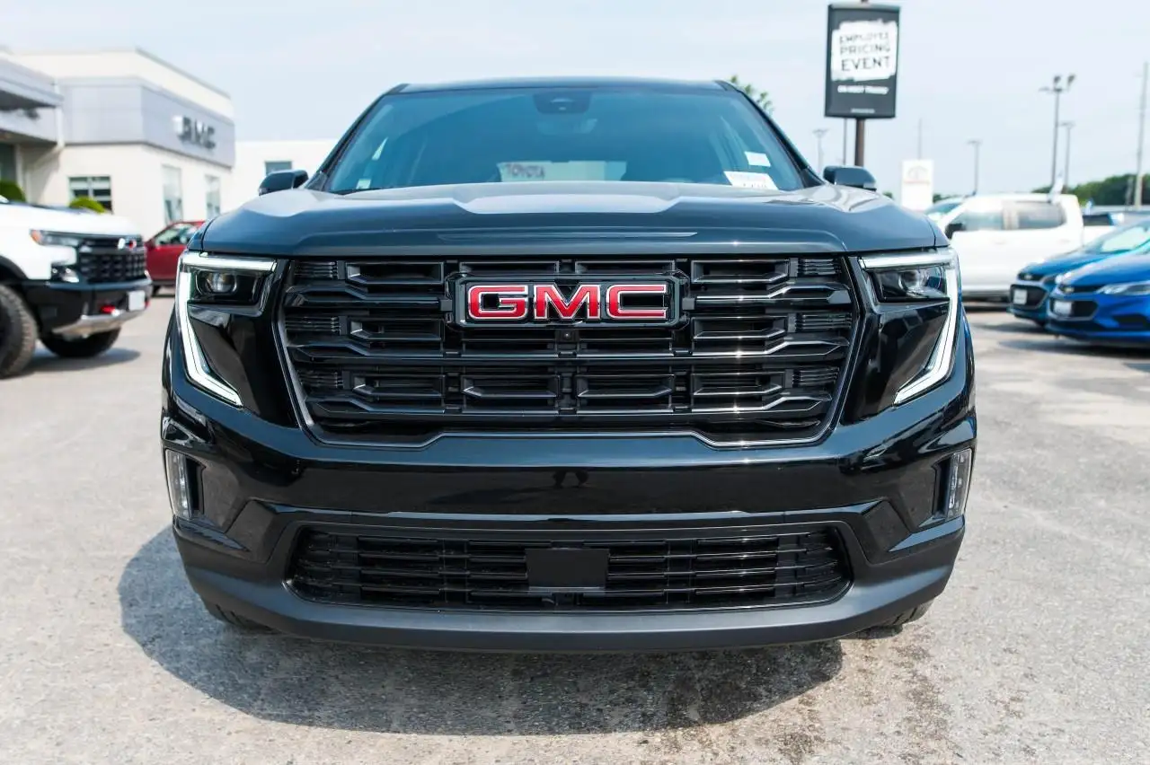 GMC Acadia снимка GMC Acadia