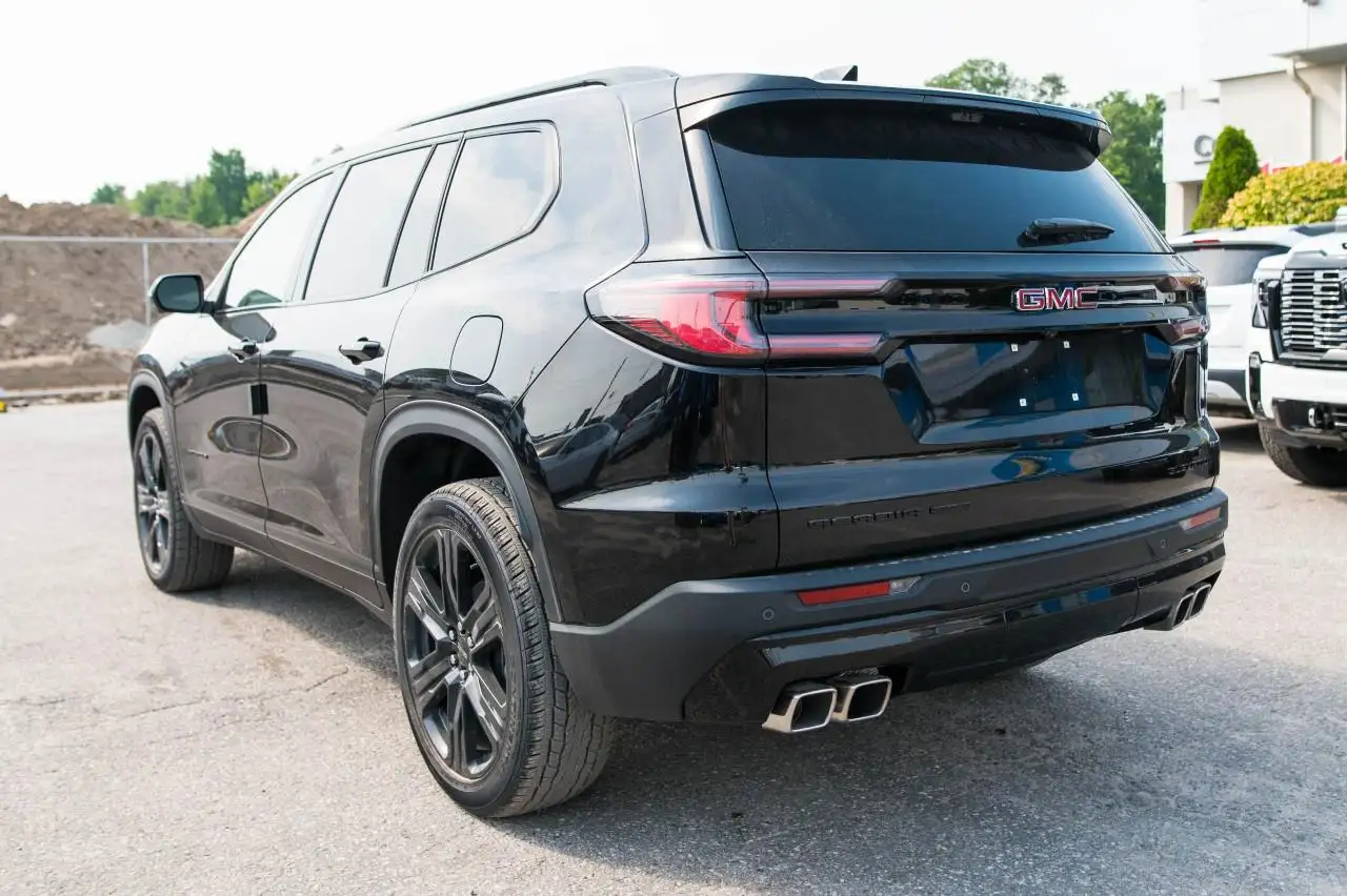 GMC Acadia снимка GMC Acadia