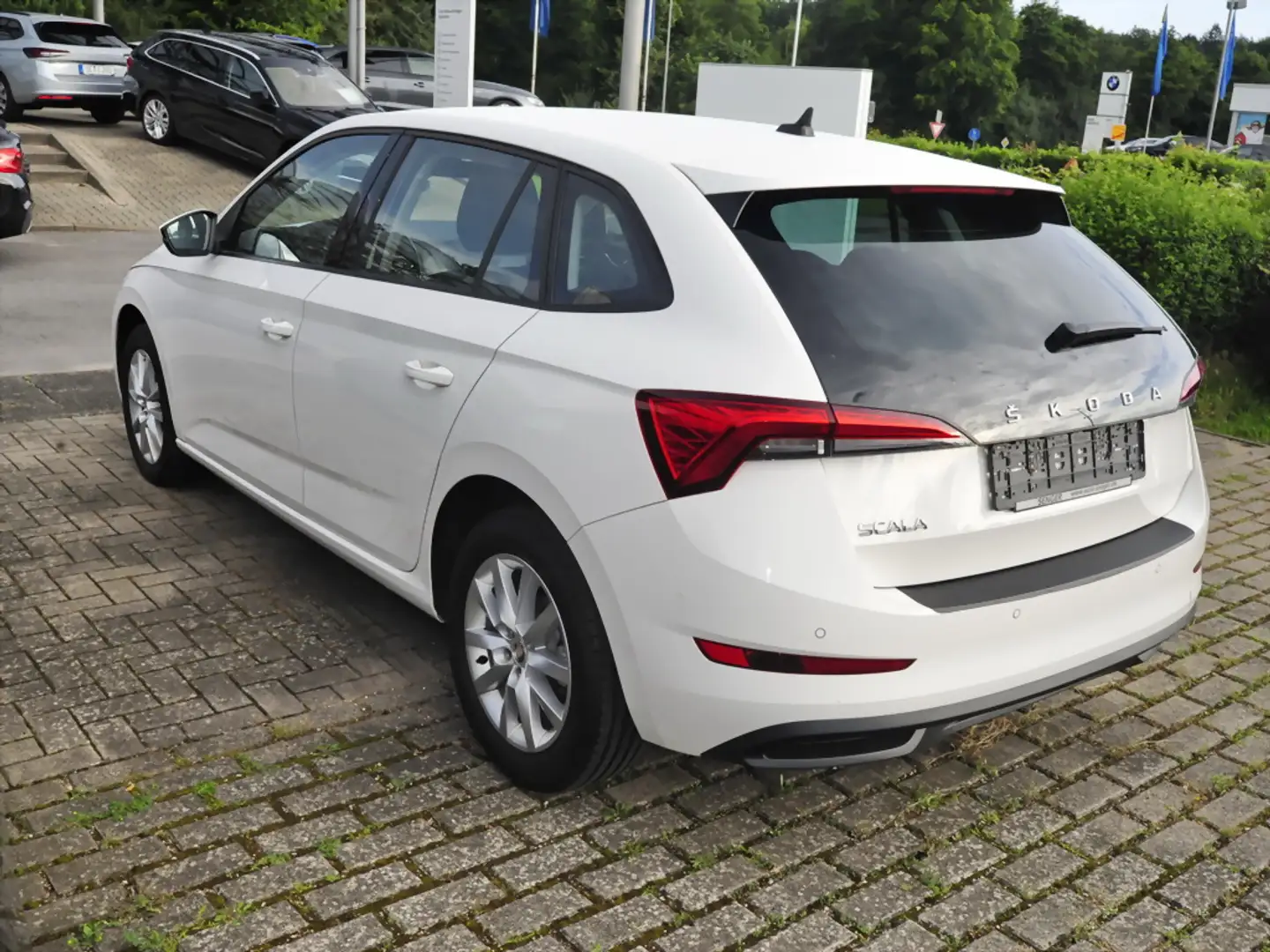 Skoda Scala 1.0 TSI DSG Smart Link Reise Paket Sitzh. Blanc - 2