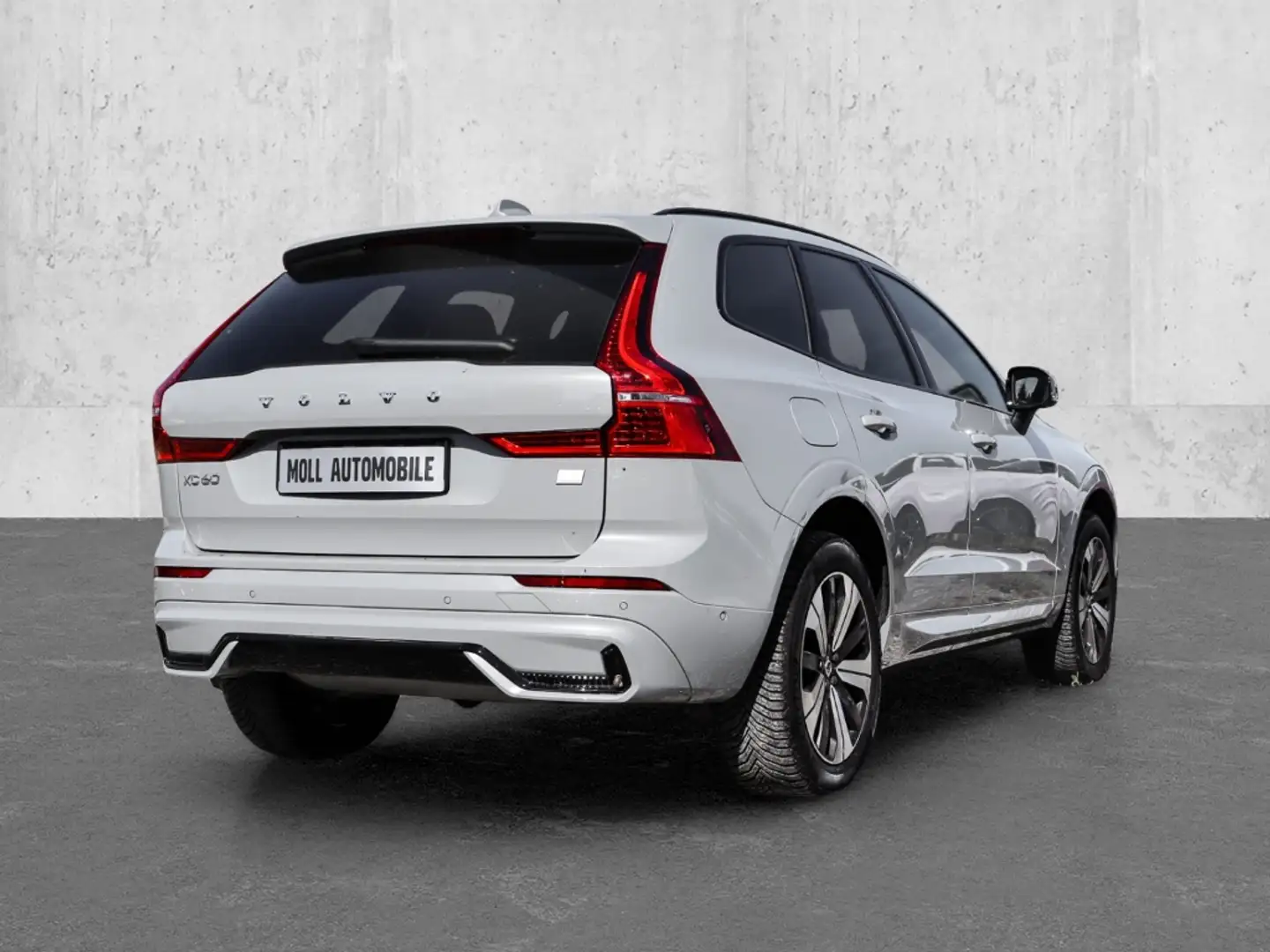 Volvo XC60 Plus Dark Recharge Plug-In Hybrid AWD T6 Twin Engi Grau - 2
