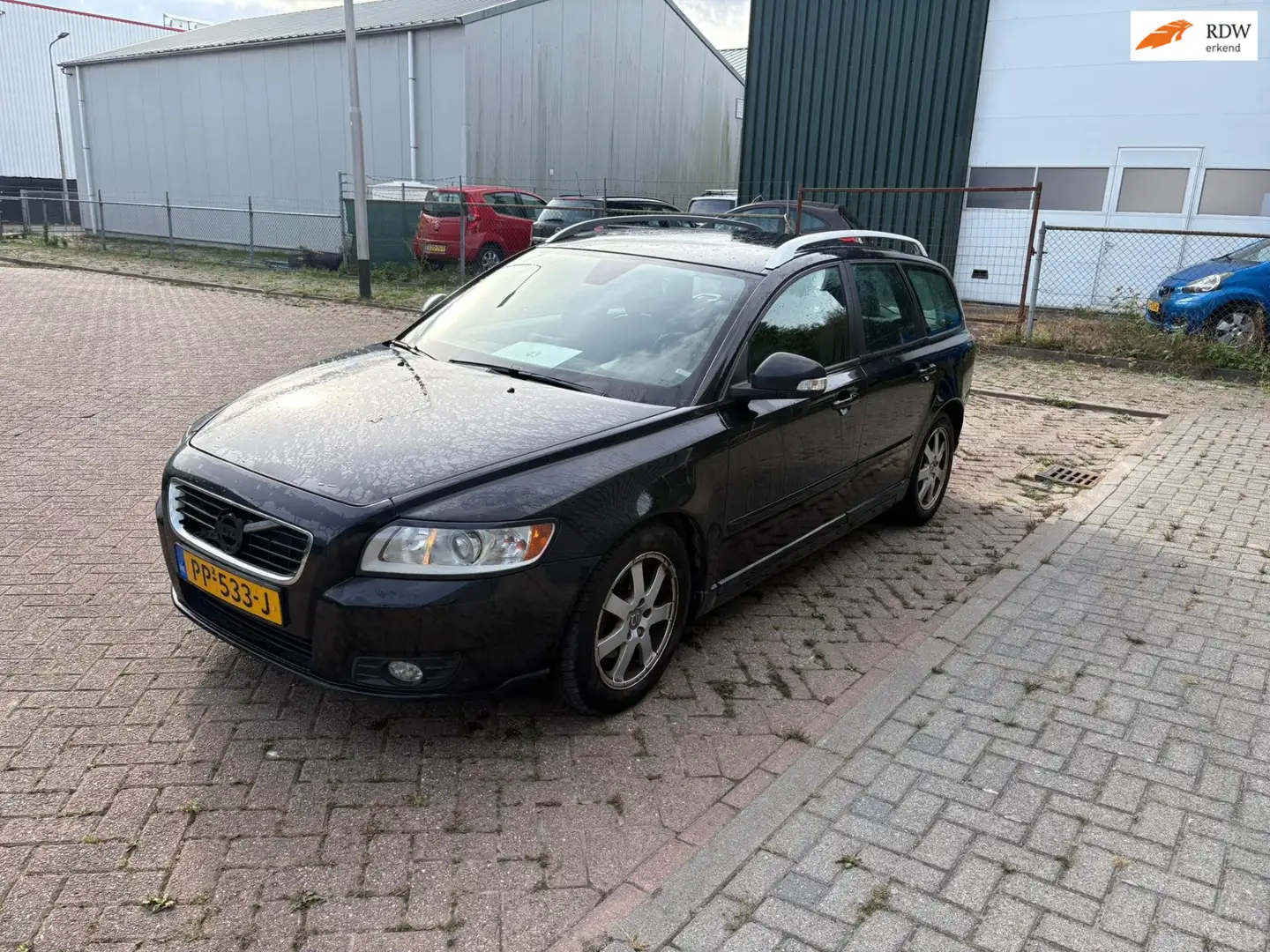 Volvo V50 1.6 D2 S/S R-Design Pro Edition Cruise Navi Airco Zwart - 1