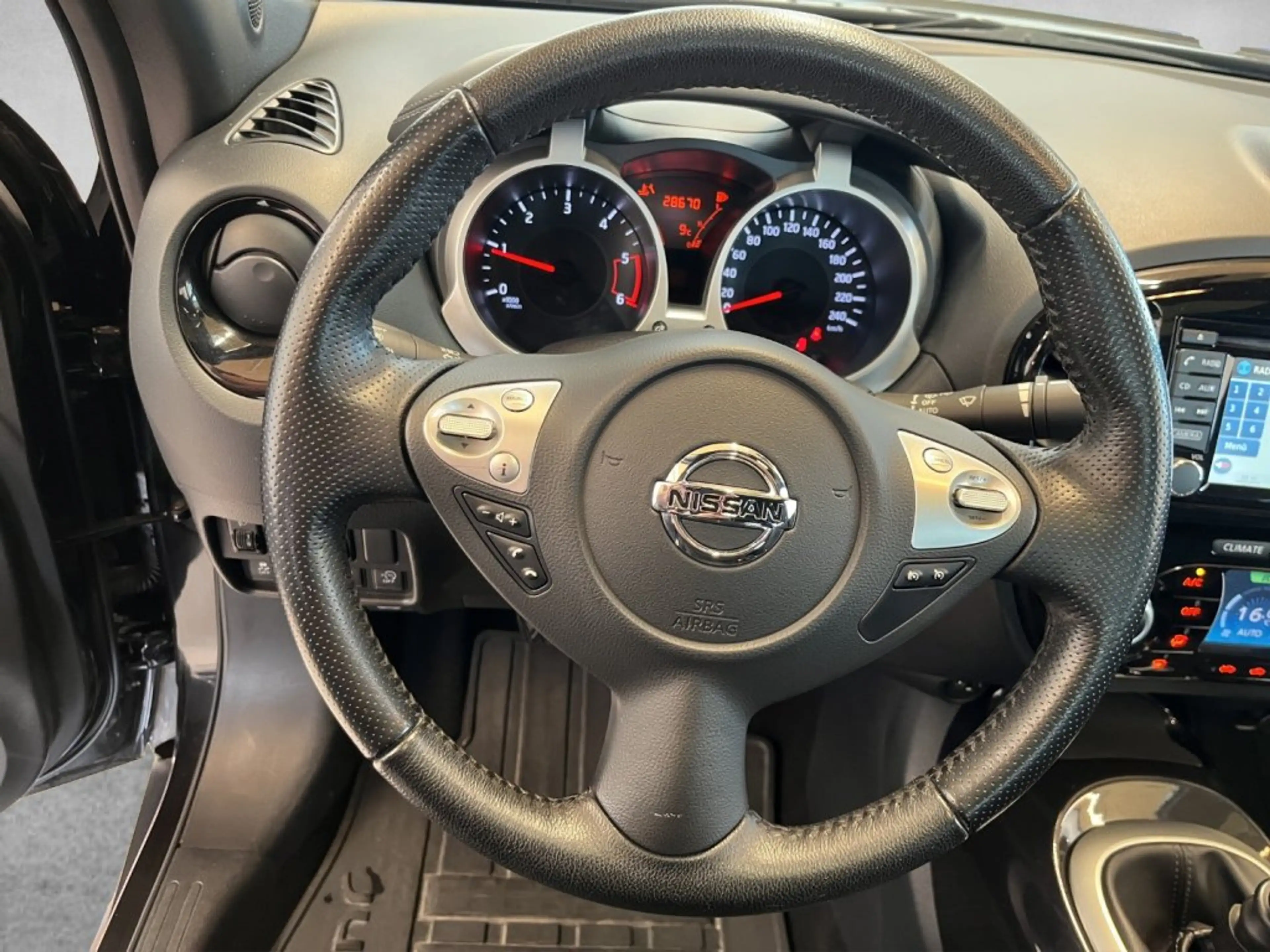 Nissan Juke 1,5 dci 6MT — photo 10