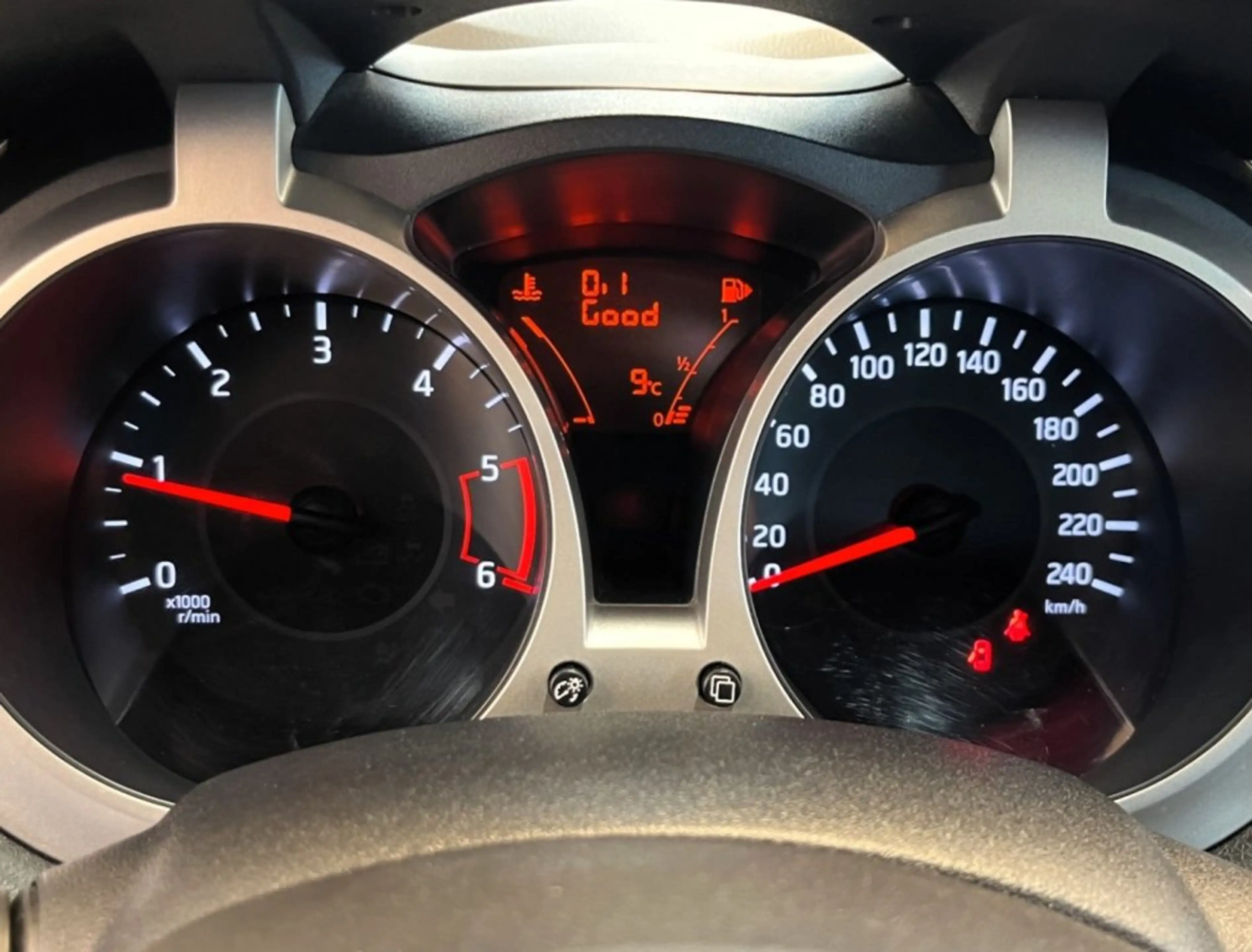 Nissan Juke 1,5 dci 6MT — photo 11
