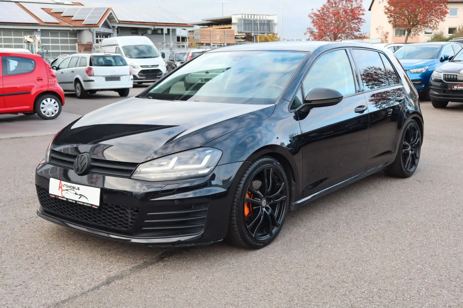 Volkswagen Golf VII 2.0 TDI R-Line Exterieur BMT_LED_Navi_ Schwarz - 1