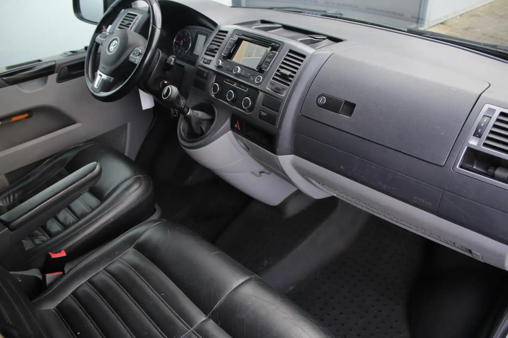 Volkswagen T5 Transporter 2.0 TDI L1H1 T800 Budgetline Airco, Lederen interi Gris - 2