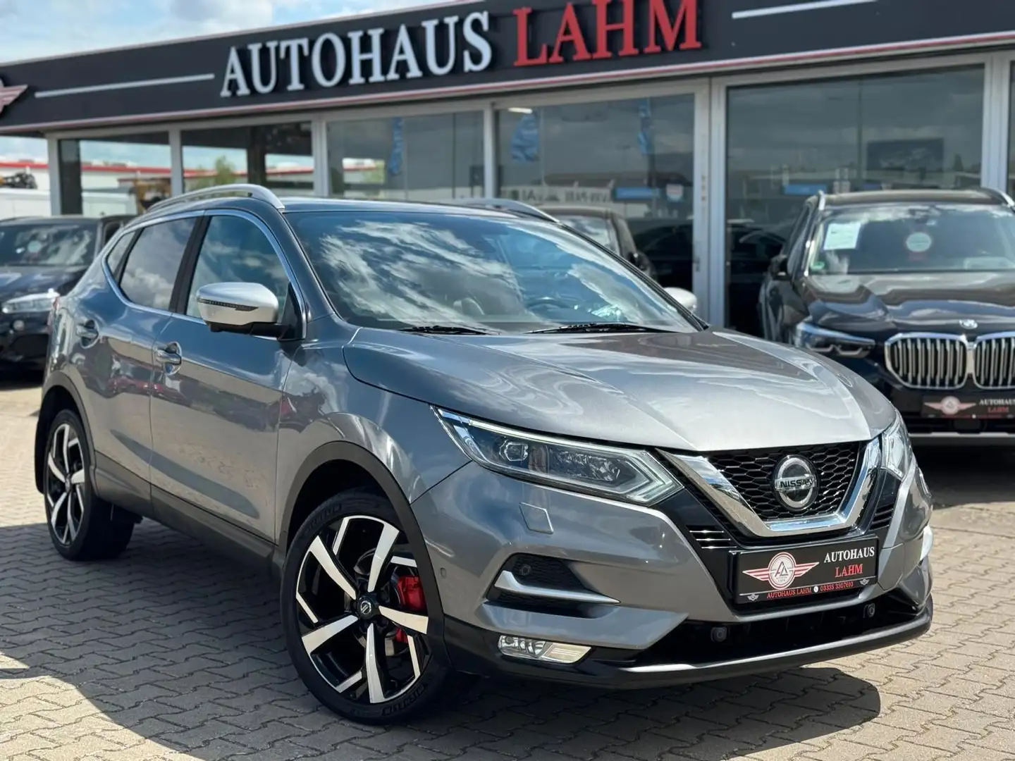 Nissan Qashqai 1.3DIG-T"TEKNA+"PANO*360°KAMERA* Grau - 1