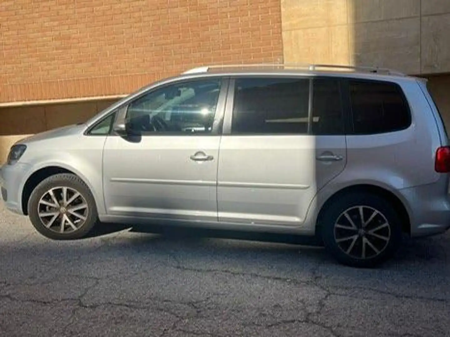 Volkswagen Touran Touran 1.6 tdi Comfortline Argento - 2