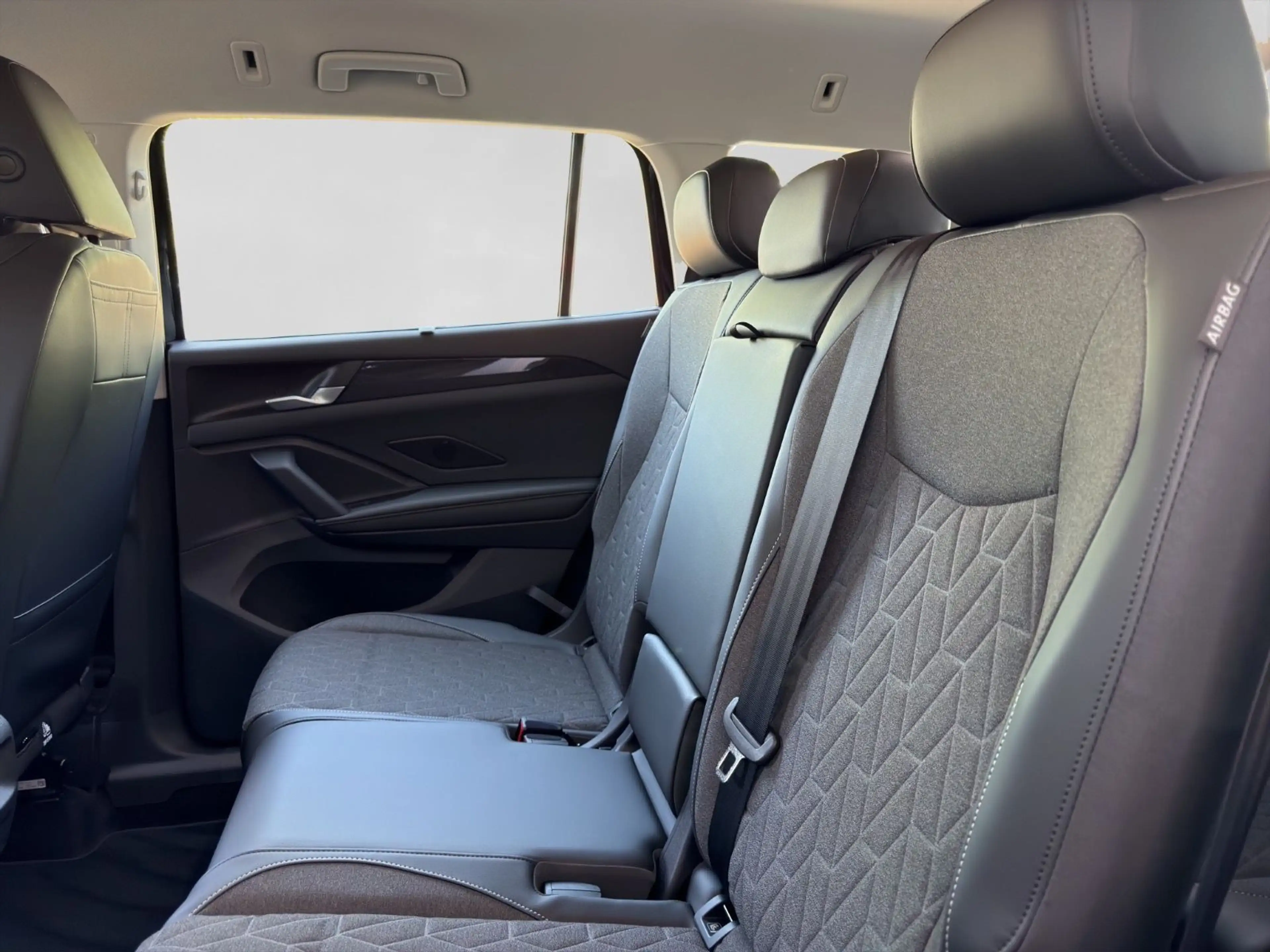 Volkswagen Tayron Life 2.0 TDI DSG 7-SITZ | AHK LED ACC DAB — photo 14