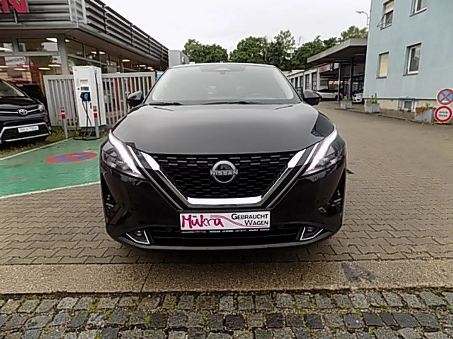 Nissan Qashqai N-Connecta MY22 1.3 DIG-T MHEV 140PS MT Klima Schwarz - 2