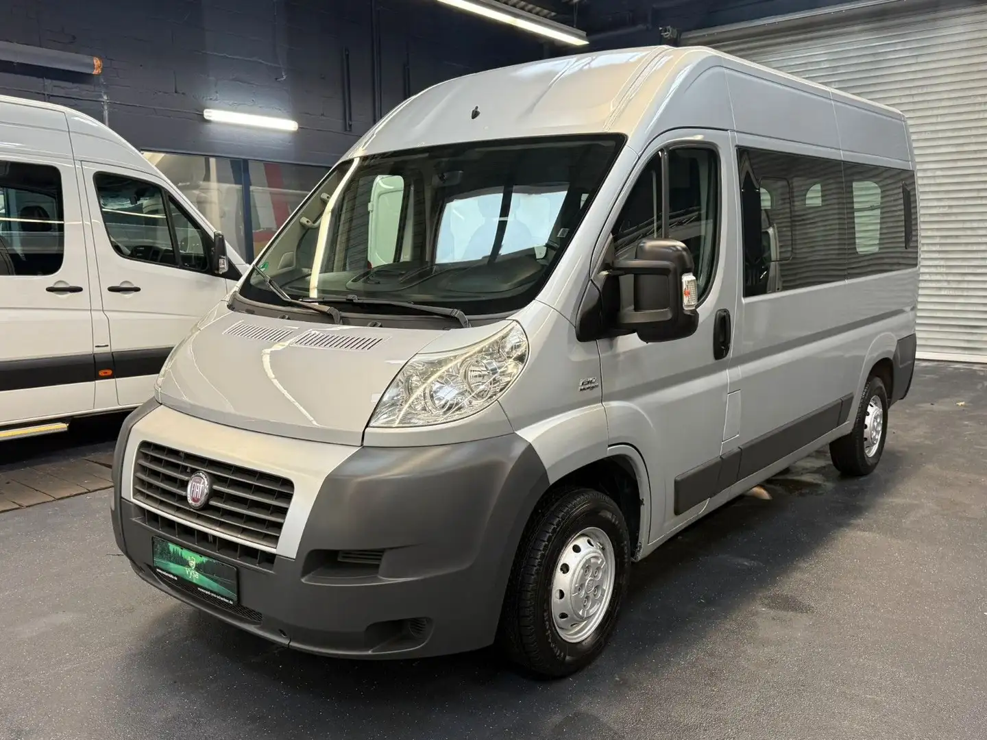 Fiat Ducato Shuttle 7 Sitze Klima Rampe Silber - 1