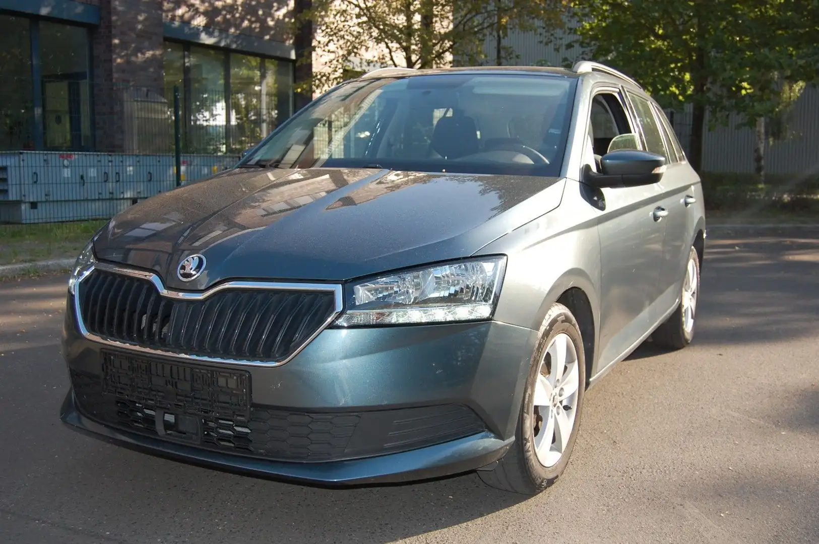 Skoda Fabia 1.0l TSI 70kW Ambition Combi.59Tkm.Klima Grau - 1