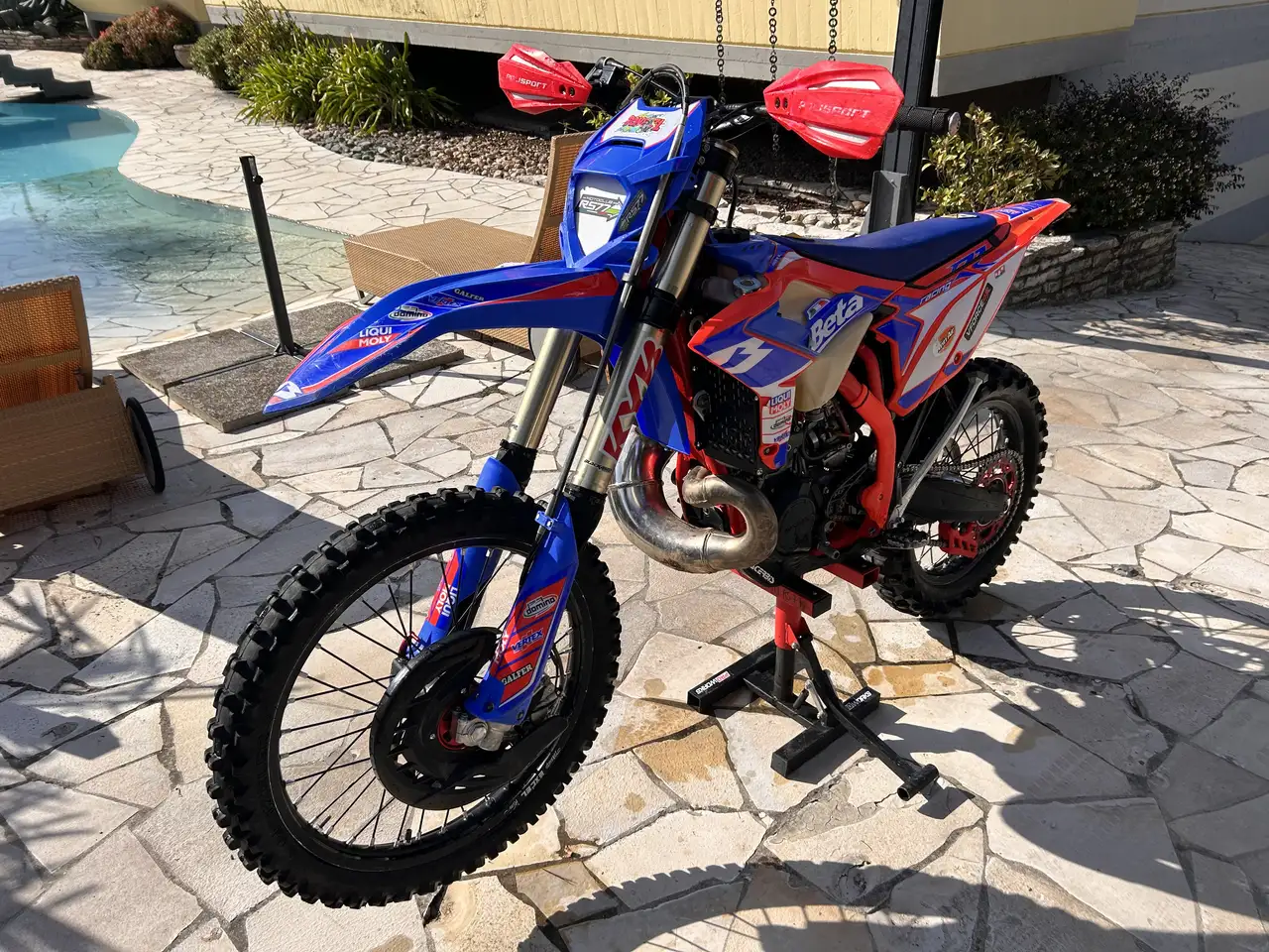 Beta RR 300