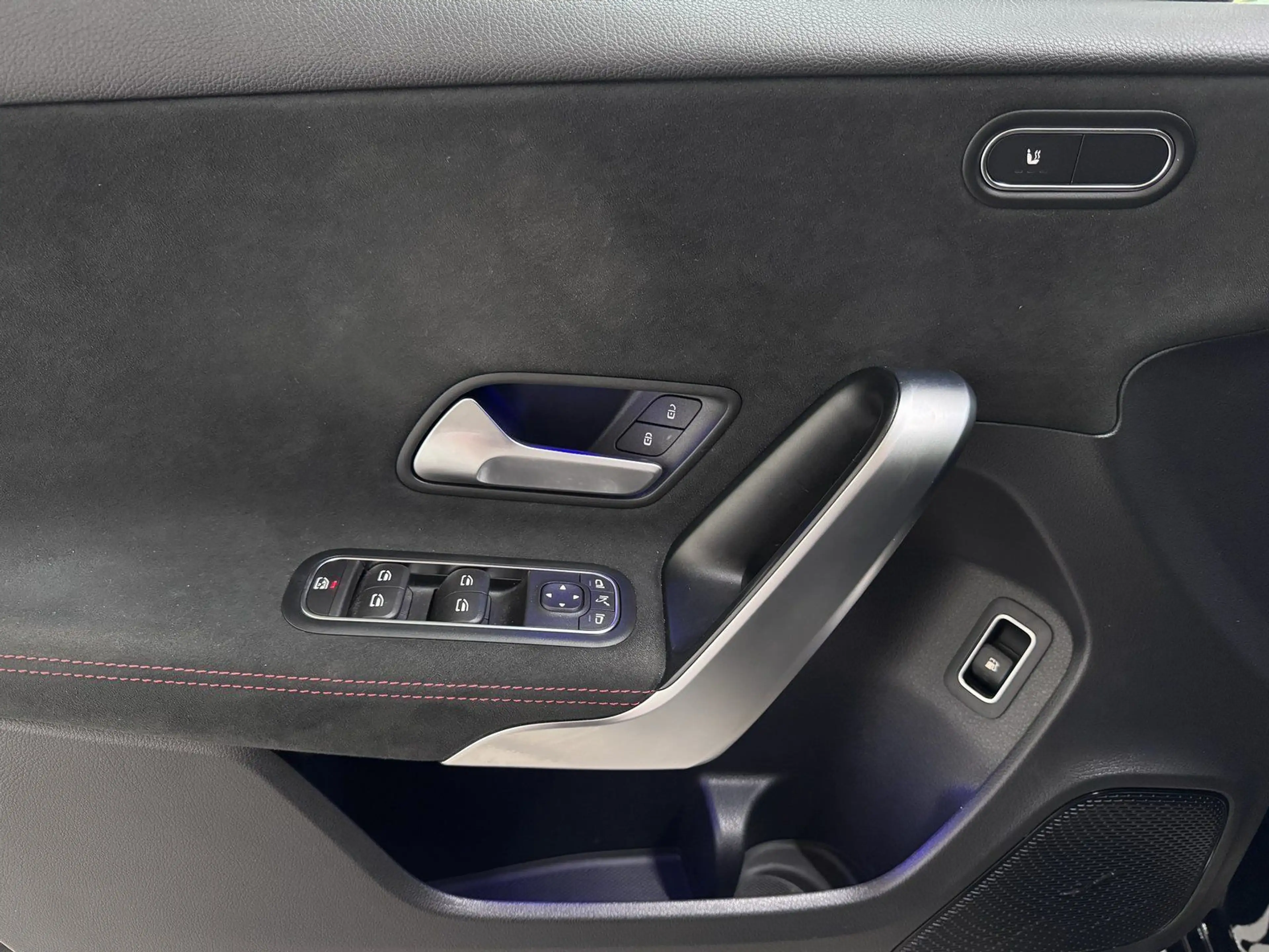 Mercedes-Benz A 250 e AMG+NIGHT+PANO+AHK+LED+KAMERA+AMBIENTE — photo 15