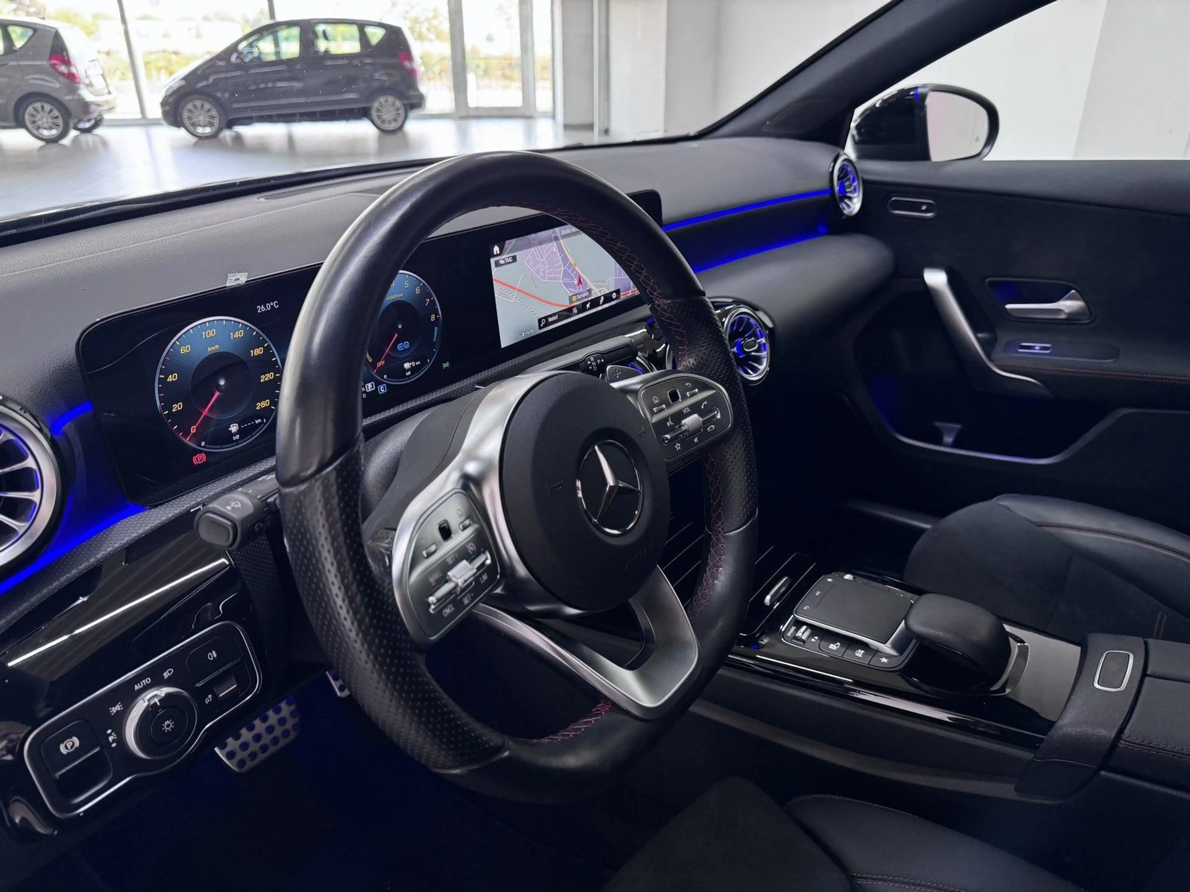 Mercedes-Benz A 250 e AMG+NIGHT+PANO+AHK+LED+KAMERA+AMBIENTE — photo 8