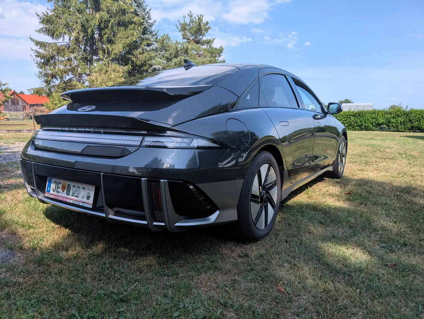 Hyundai IONIQ 6 Ioniq 6 Elektro 77,4kWh 4WD Plus Line Long Range Aut. Plus Line Grau - 2