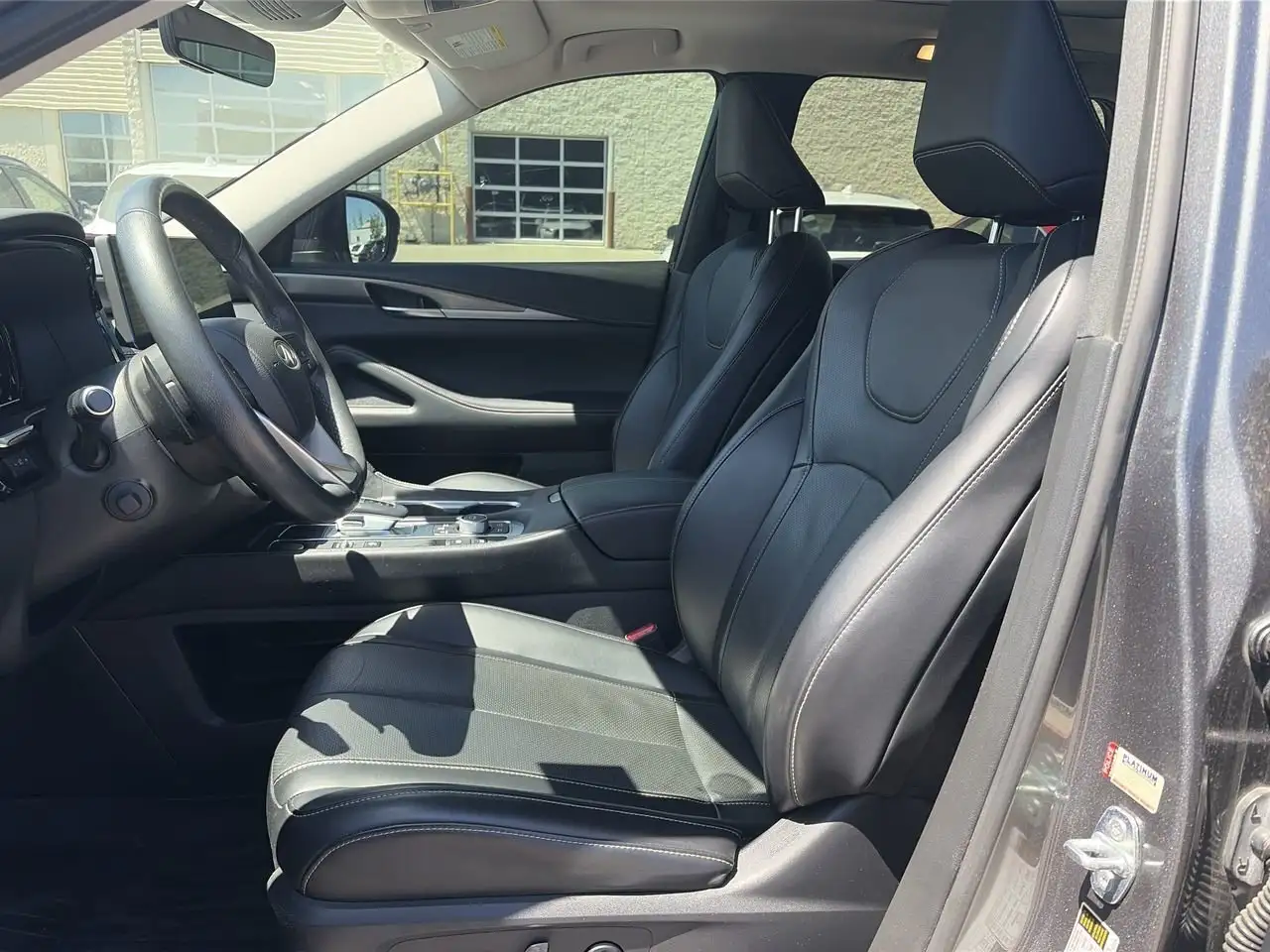 Infiniti QX60 снимка Infiniti QX60