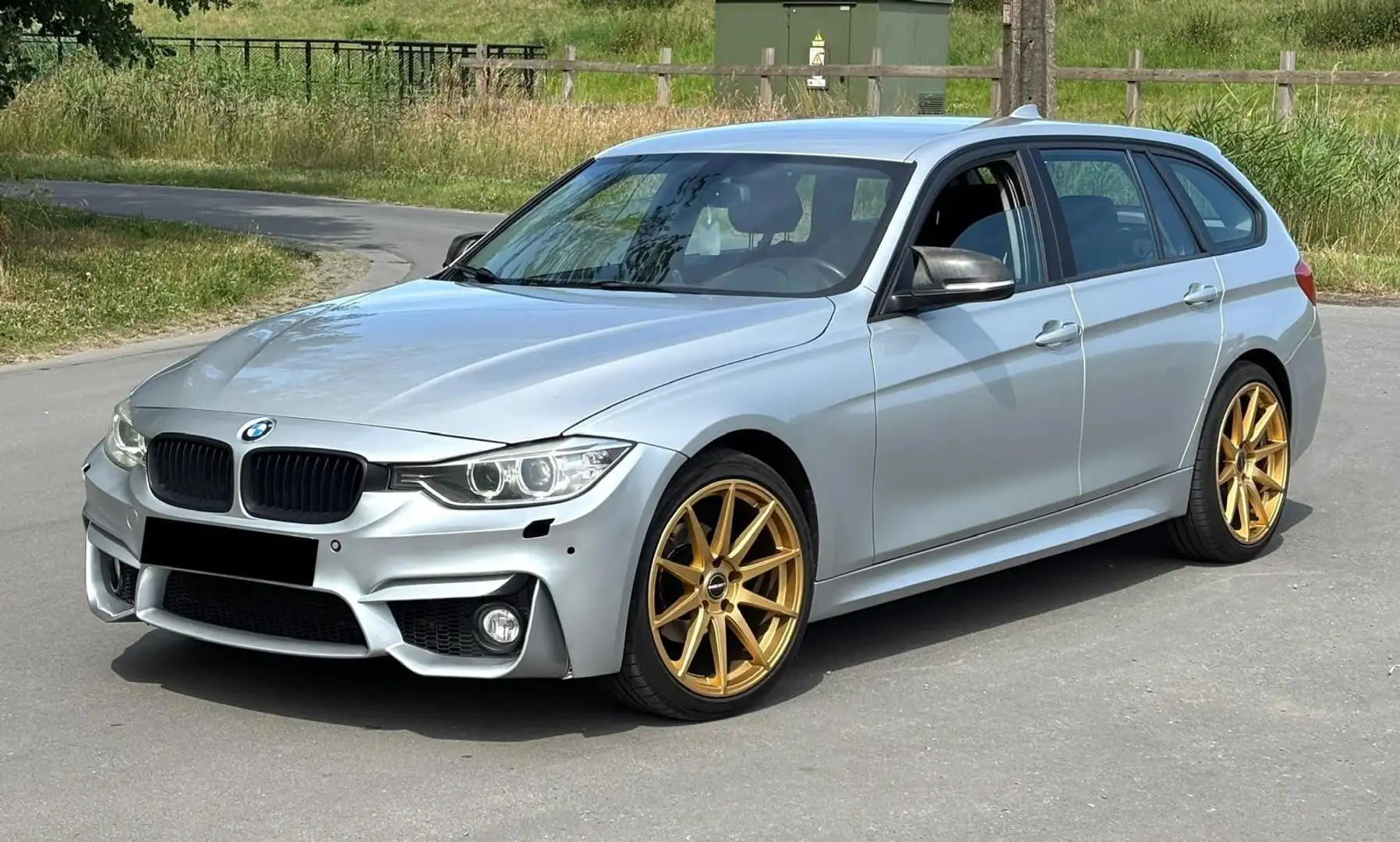 BMW 318 d diesel 3/2013 M pakket in perfecte staat !! - 1