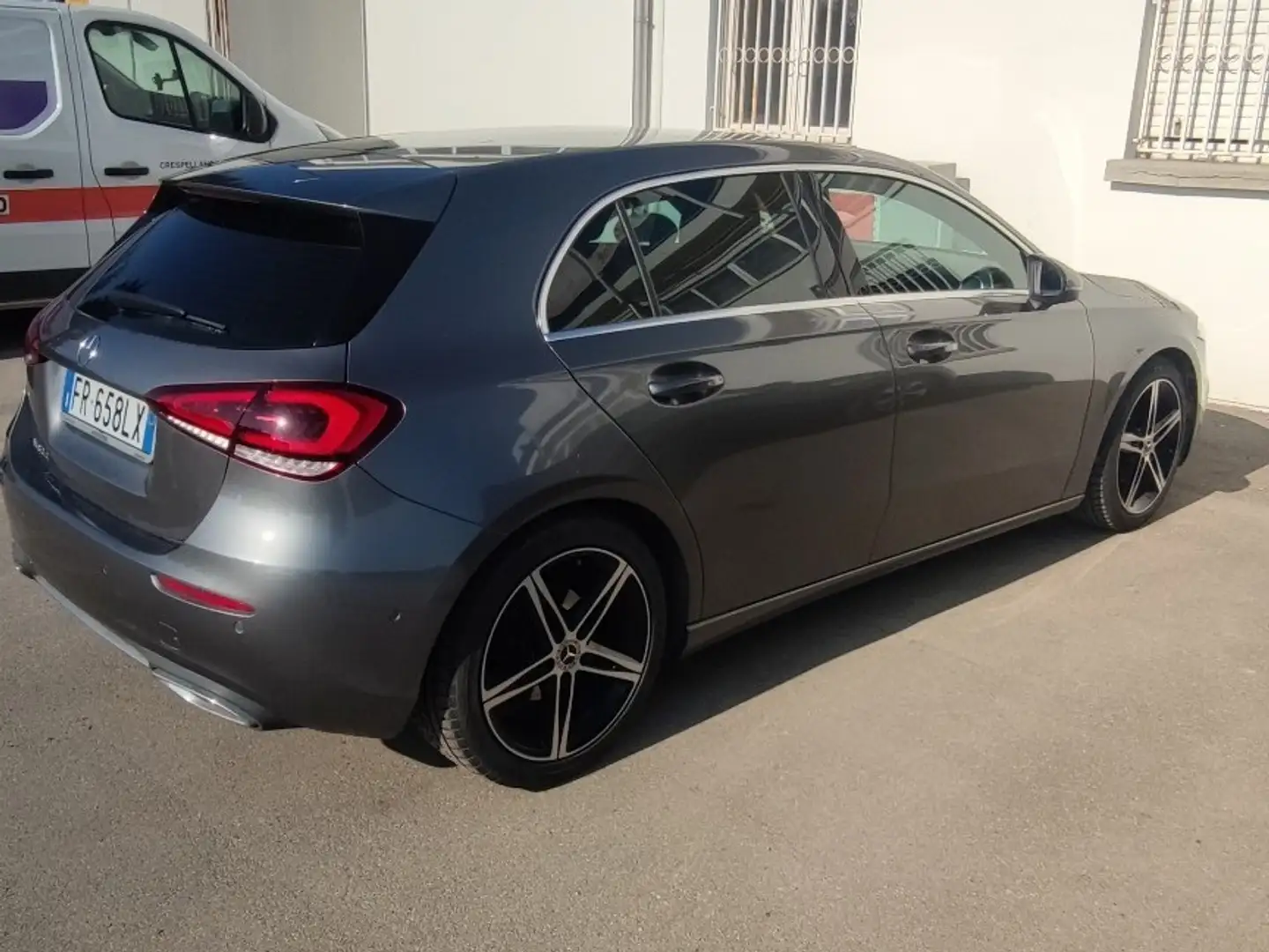 Mercedes-Benz A 180 d Sport auto Grigio - 2