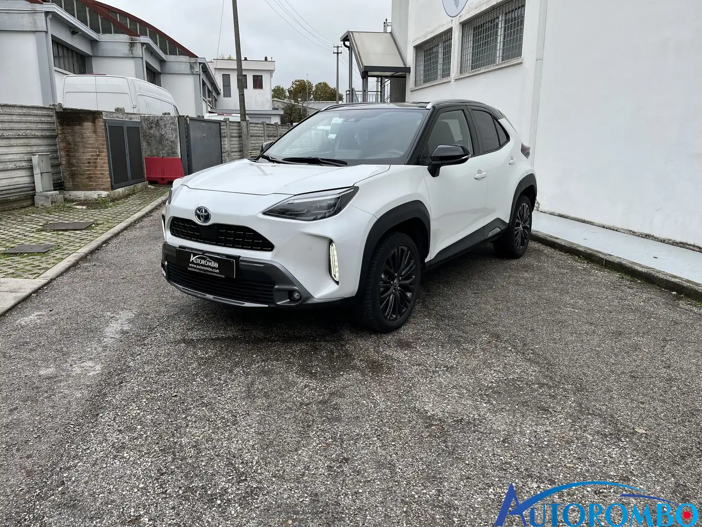 Toyota Yaris Cross Yaris Cross 1.5 Hybrid 5p. E-CVT Adventure - 1