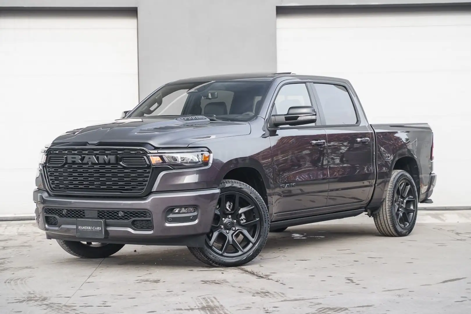 Dodge RAM 2025 Sport G/T Night Premium Granite € 67500 Grijs - 2