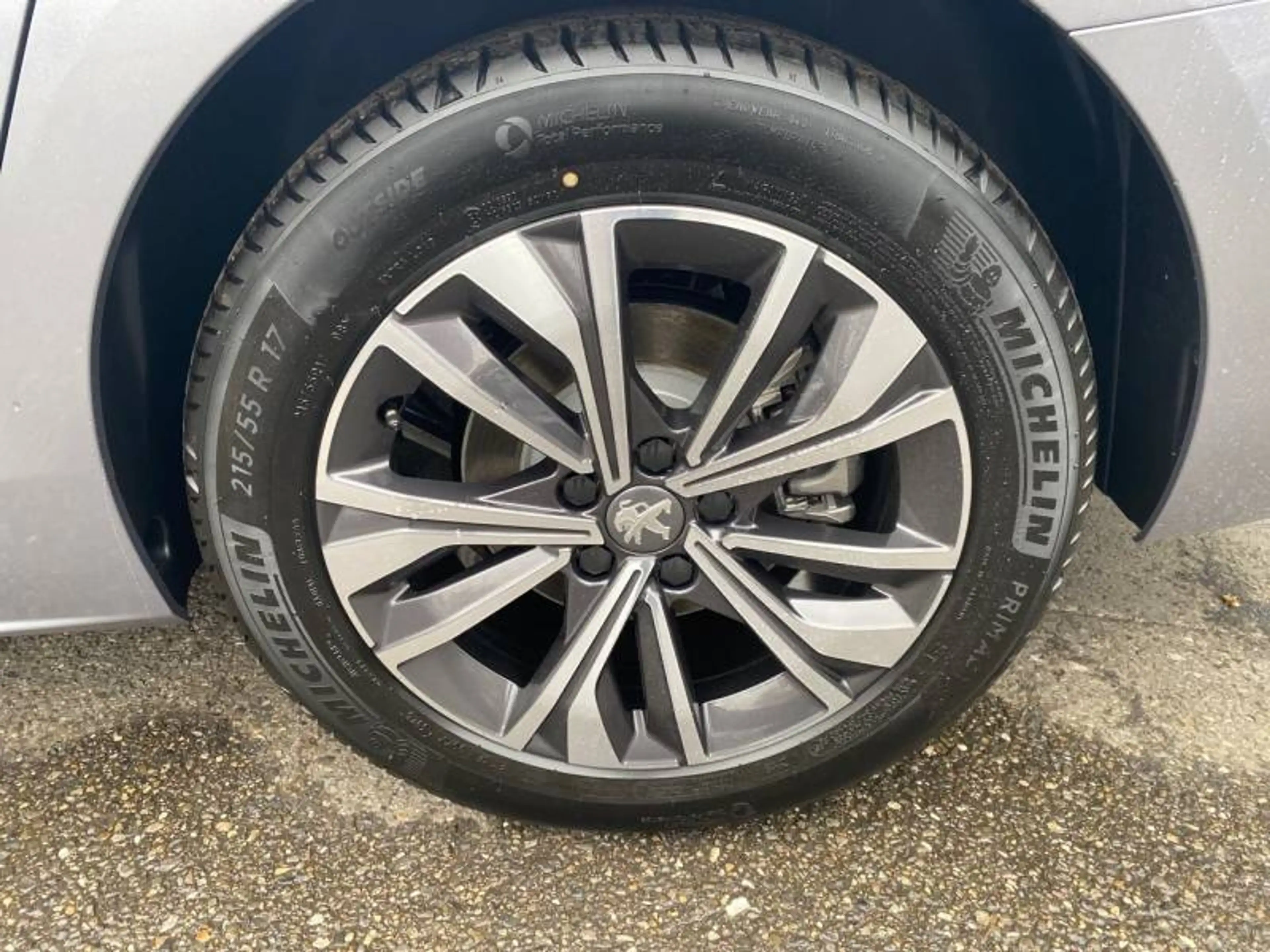Peugeot 508 SW 2 1.2 PureTech 130 S&S EAT8 Allure Pack — photo 11